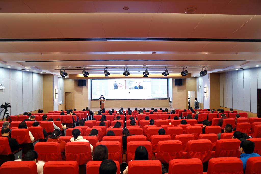 英国上市公司365